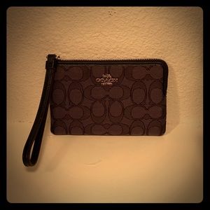 New! Coach wallet/wristlet